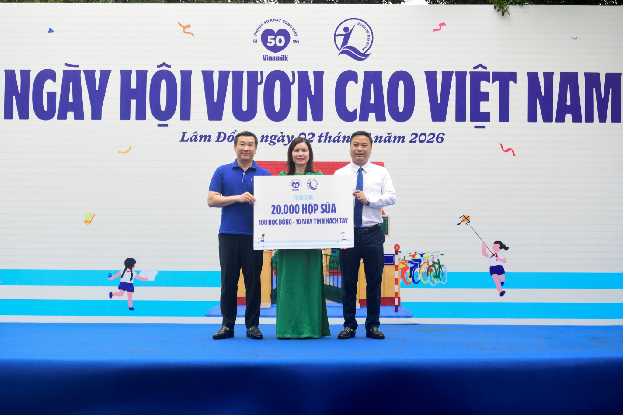 Vinamilk Mọi trẻ em đều xứng đáng được lớn lên khỏe mạnh