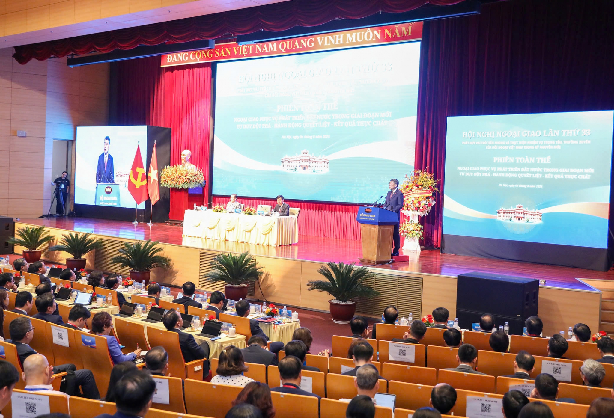 Ngoại giao phục vụ phát triển đất nước trong giai đoạn mới Ngoại giao phục vụ phát triển đất nước trong giai đoạn mới