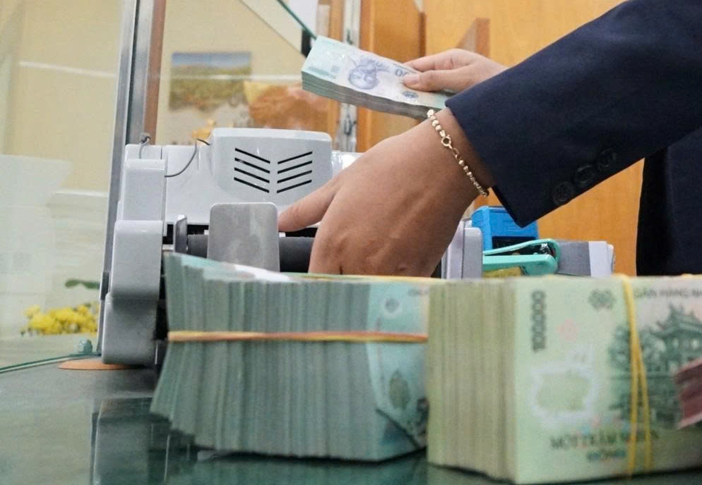 Nhiều doanh nghiệp chia cổ tức, tiền mặt tới 10.000 đồng/cổ phiếu Nhiều doanh nghiệp chia cổ tức, tiền mặt tới 10.000 đồng/cổ phiếu