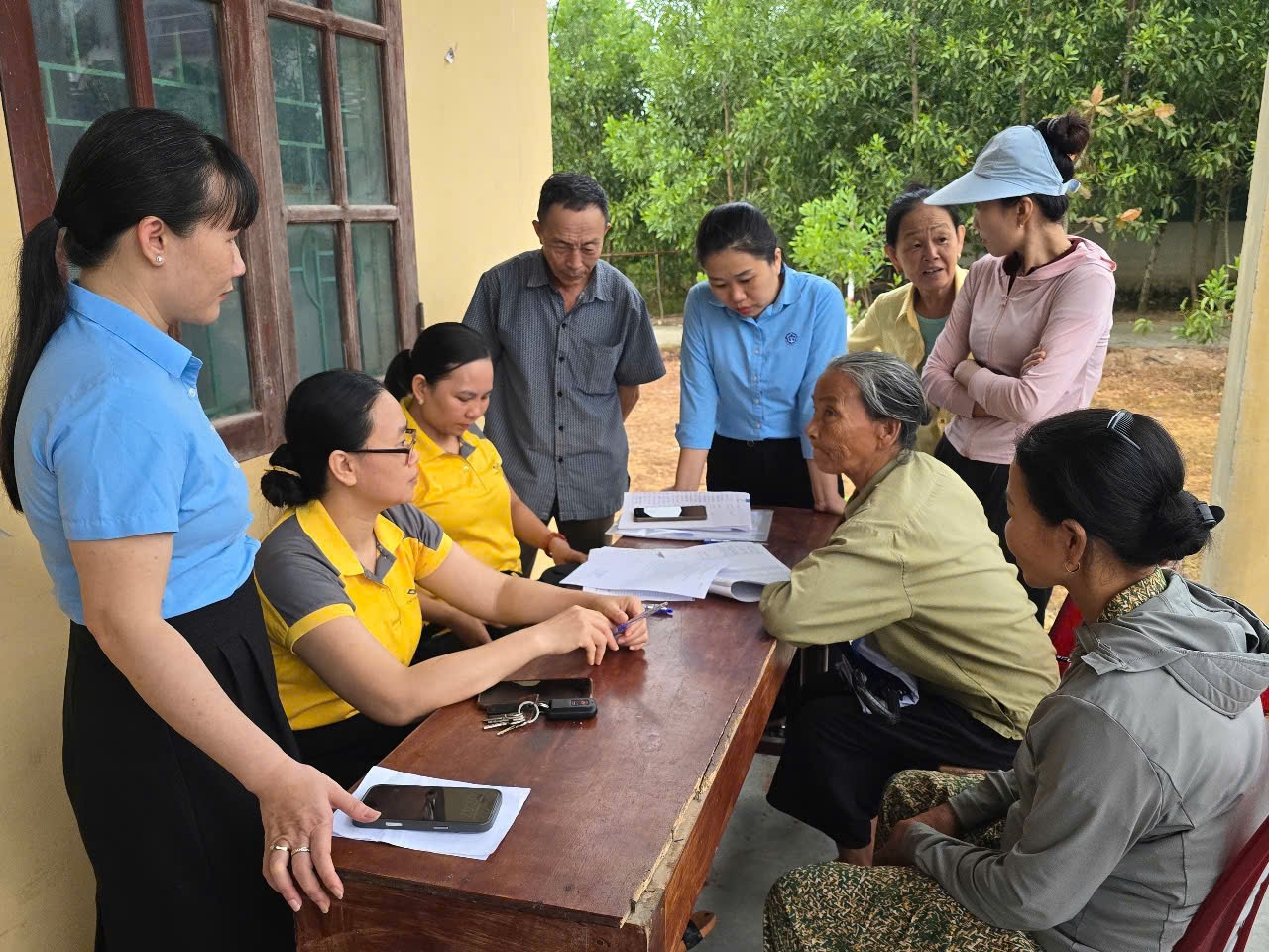 874 người dân vùng đặc biệt khó khăn được hoàn trả tiền đóng bảo hiểm y tế