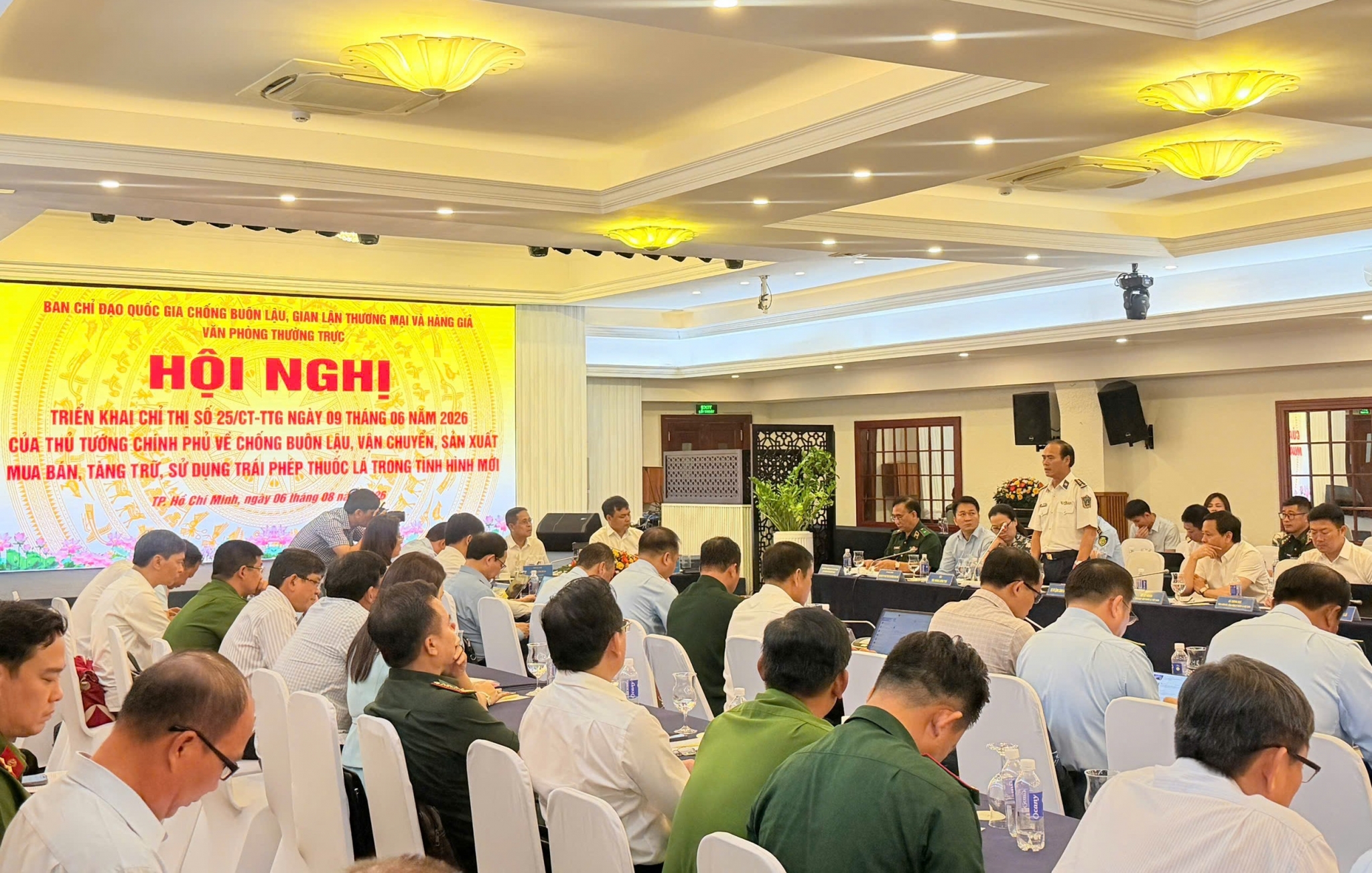 Buôn lậu thuốc lá biến tướng, cơ quan chức năng siết chặt quản lý