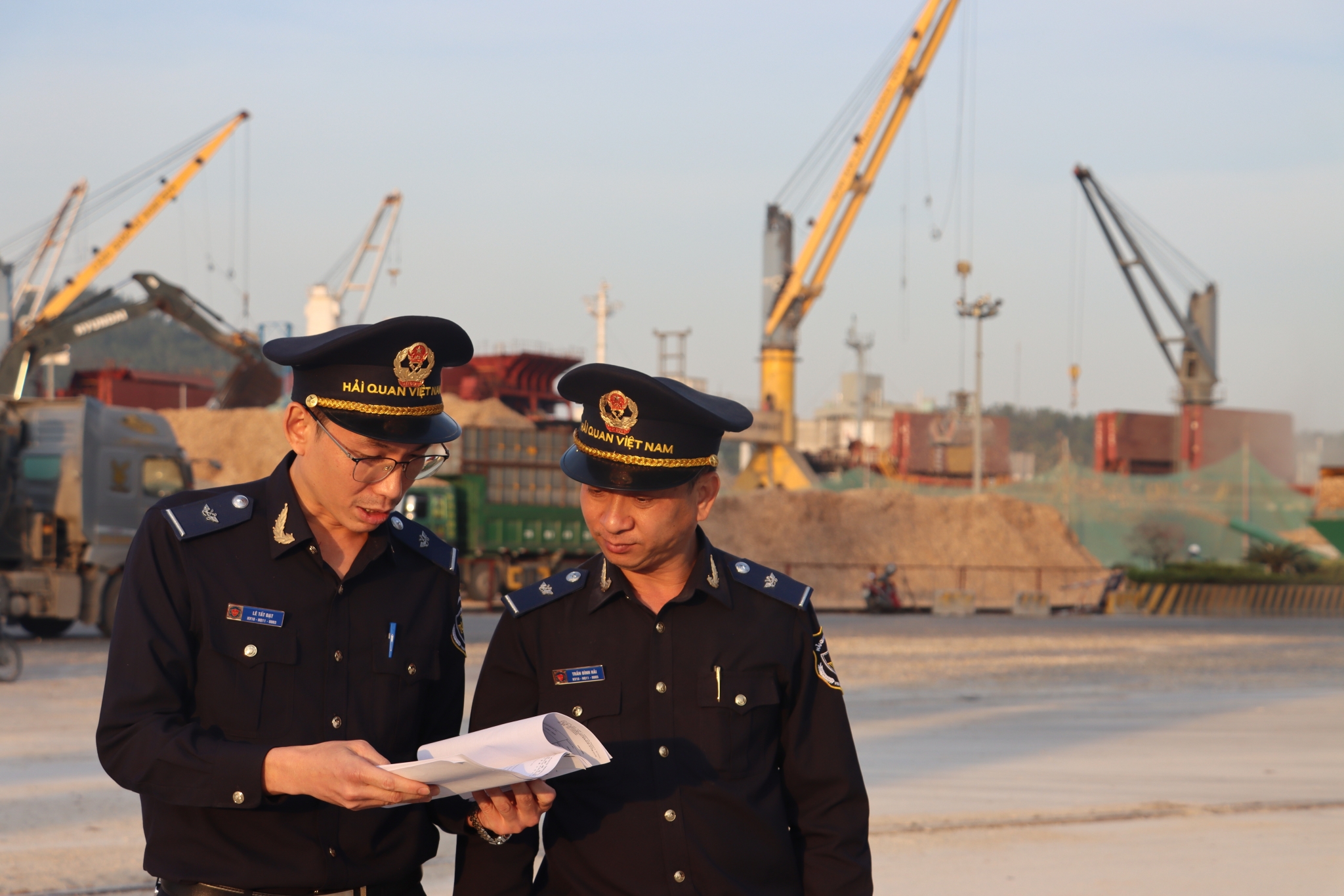 Hải quan khu vực X thu ngân sách khởi sắc, đạt 16.415 tỷ đồng