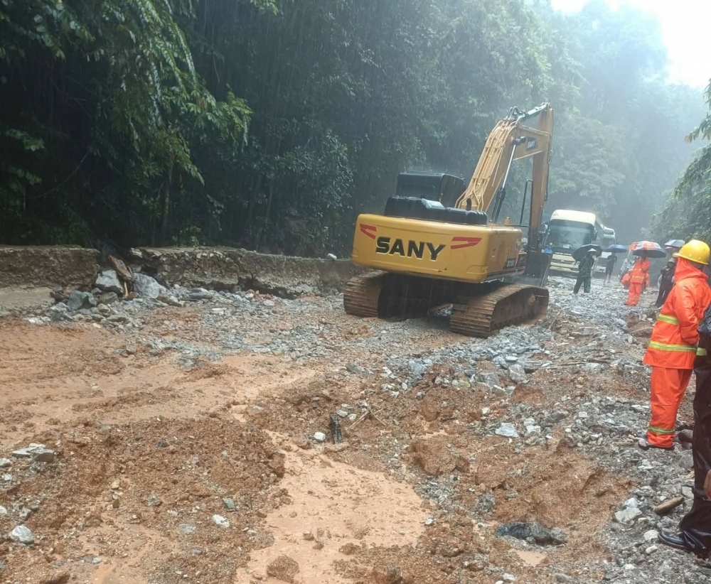 khu vực đèo Đất trên Quốc lộ 8, thuộc tỉnh Bolikhămxay (Lào). Ảnh: HQ Cầu Treo