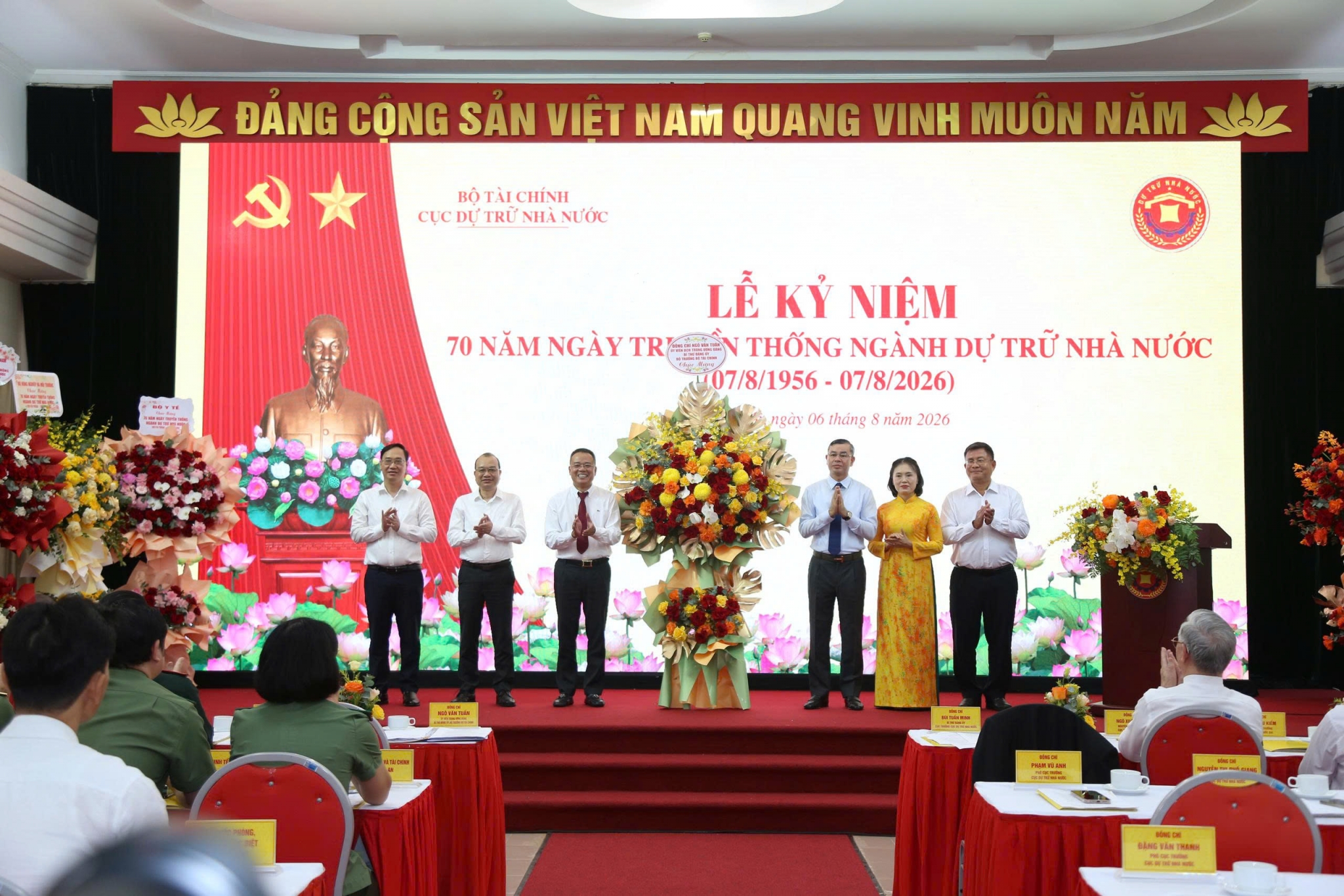 Hiện thực hóa khát vọng không để ai bỏ lại phía sau Hiện thực hóa khát vọng không để ai bỏ lại phía sau