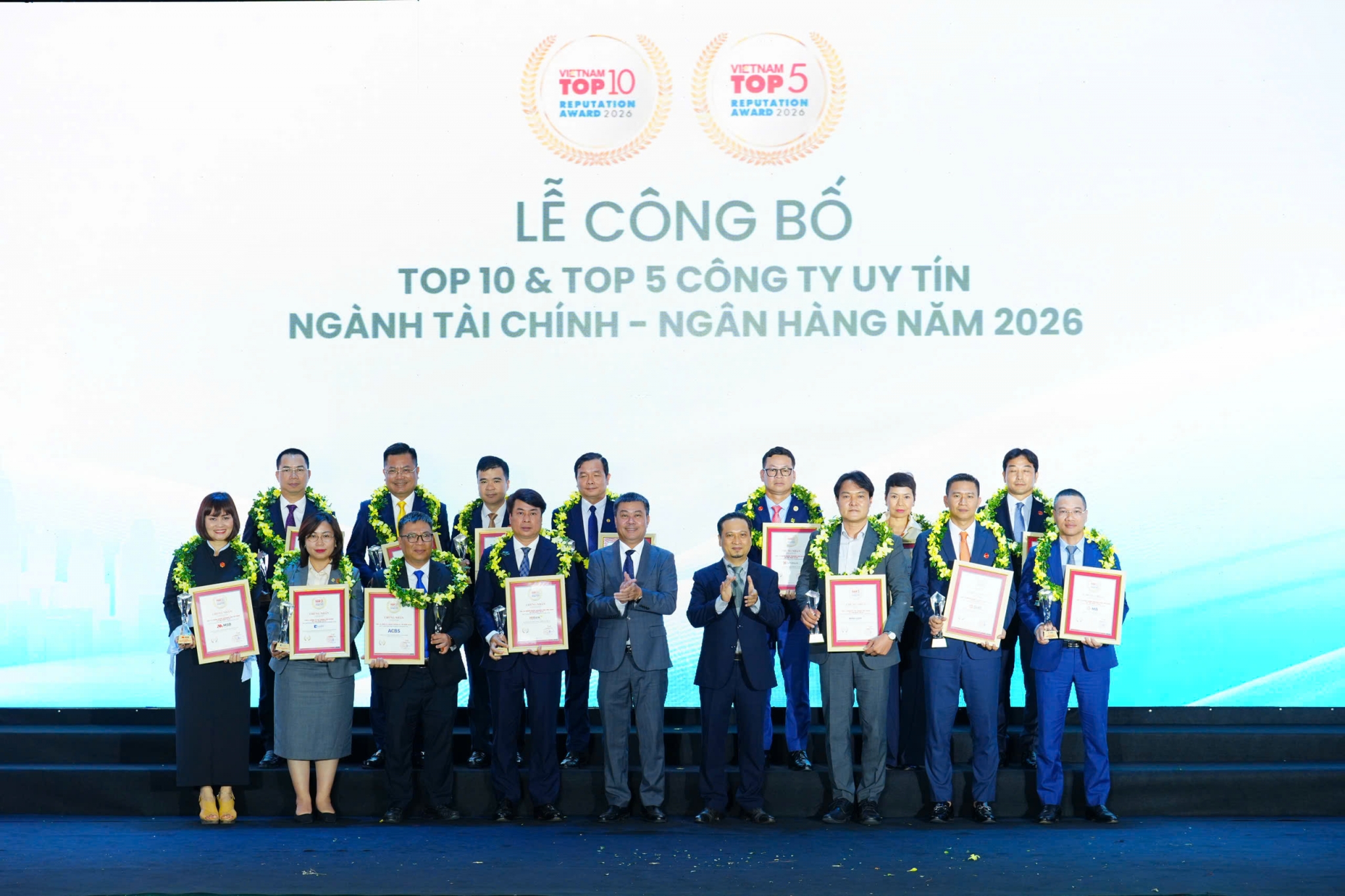 Công bố Top 50 công ty đại chúng uy tín và Top 10 & Top 5 Công ty uy tín ngành Tài chính - Ngân hàng - Bảo hiểm- Công nghệ năm 2026 Công bố Top 50 công ty đại chúng uy tín và Top 10 & Top 5 Công ty uy tín ngành Tài chính - Ngân hàng - Bảo hiểm- Công nghệ năm 2026