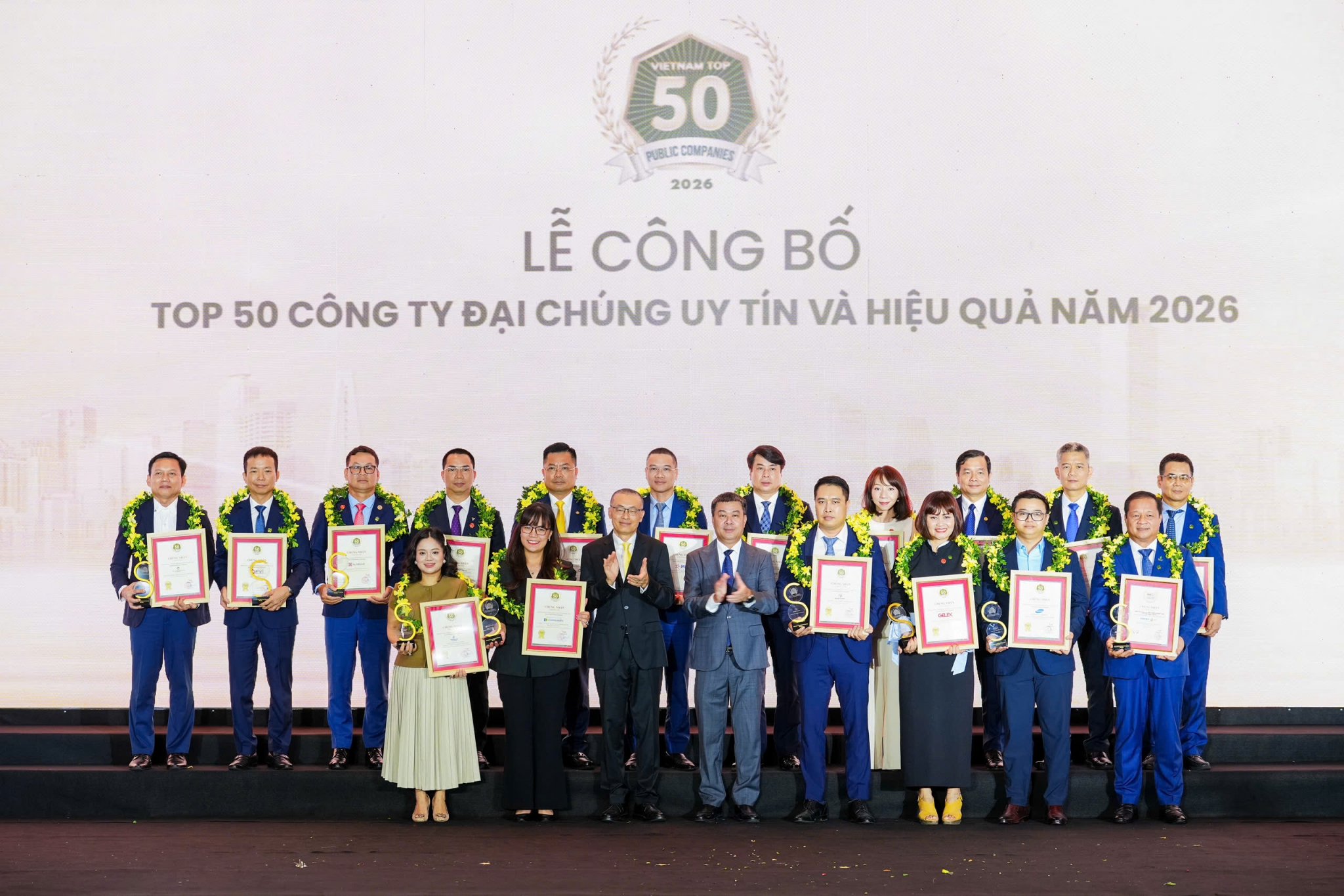 Công bố Top 50 công ty đại chúng uy tín và Top 10 & Top 5 Công ty uy tín ngành Tài chính - Ngân hàng - Bảo hiểm- Công nghệ năm 2026 Công bố Top 50 công ty đại chúng uy tín và Top 10 & Top 5 Công ty uy tín ngành Tài chính - Ngân hàng - Bảo hiểm- Công nghệ năm 2026