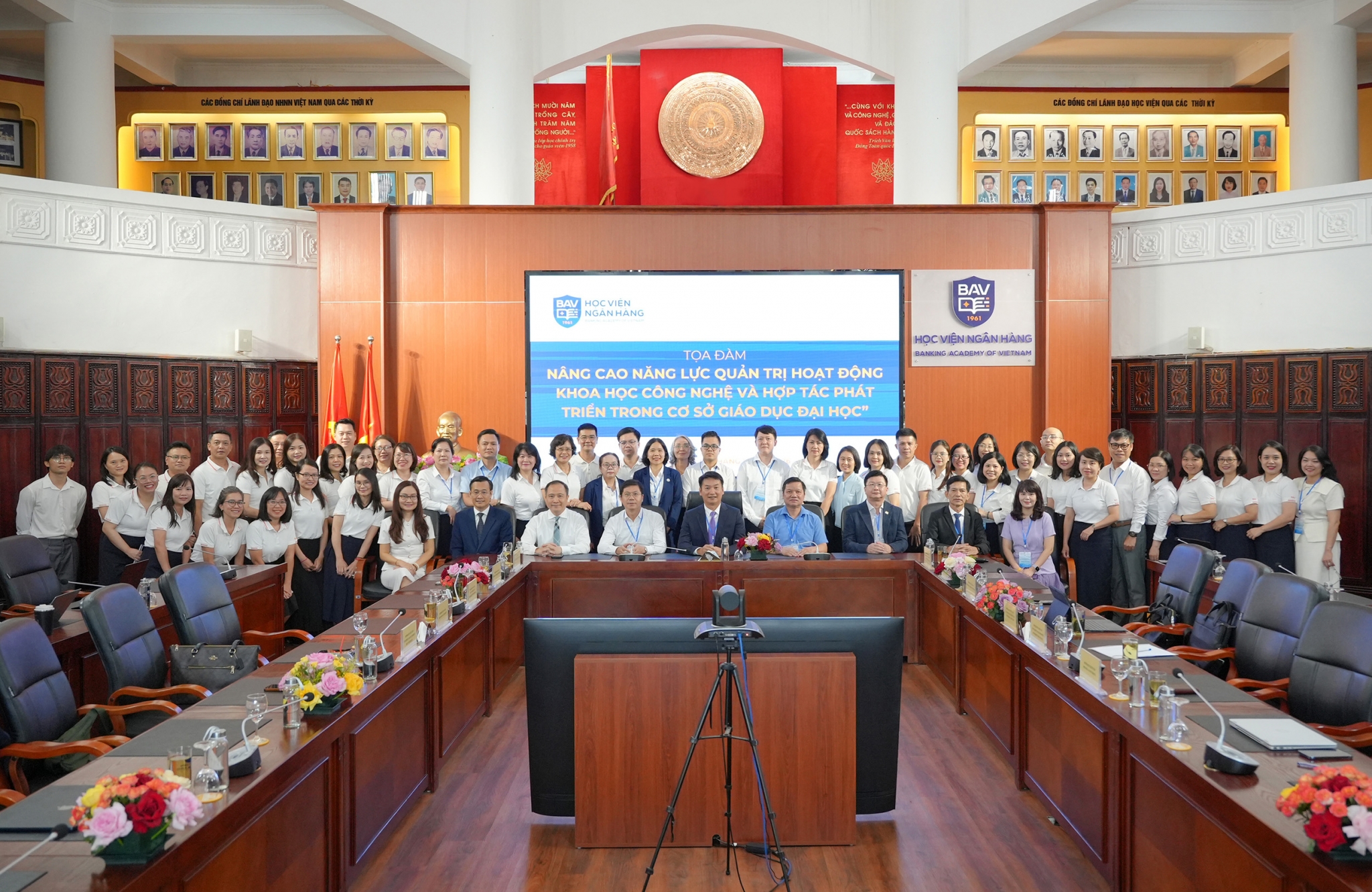 Kết nối tri thức trẻ trước những thách thức mới của nền kinh tế Kết nối tri thức trẻ trước những thách thức mới của nền kinh tế