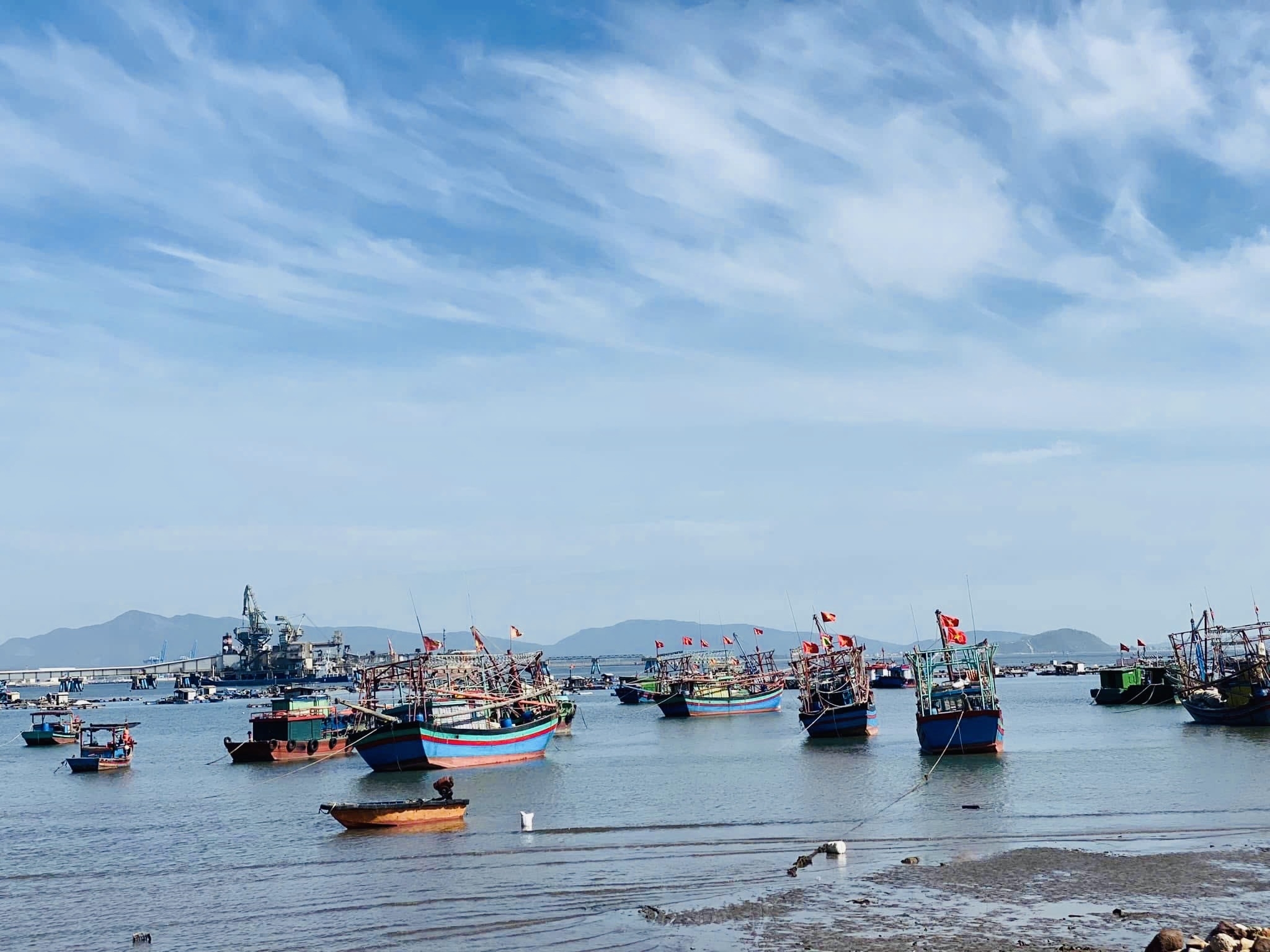 9 nhiệm vụ trọng tâm xây dựng Việt Nam trở thành quốc gia biển mạnh 9 nhiệm vụ trọng tâm xây dựng Việt Nam trở thành quốc gia biển mạnh