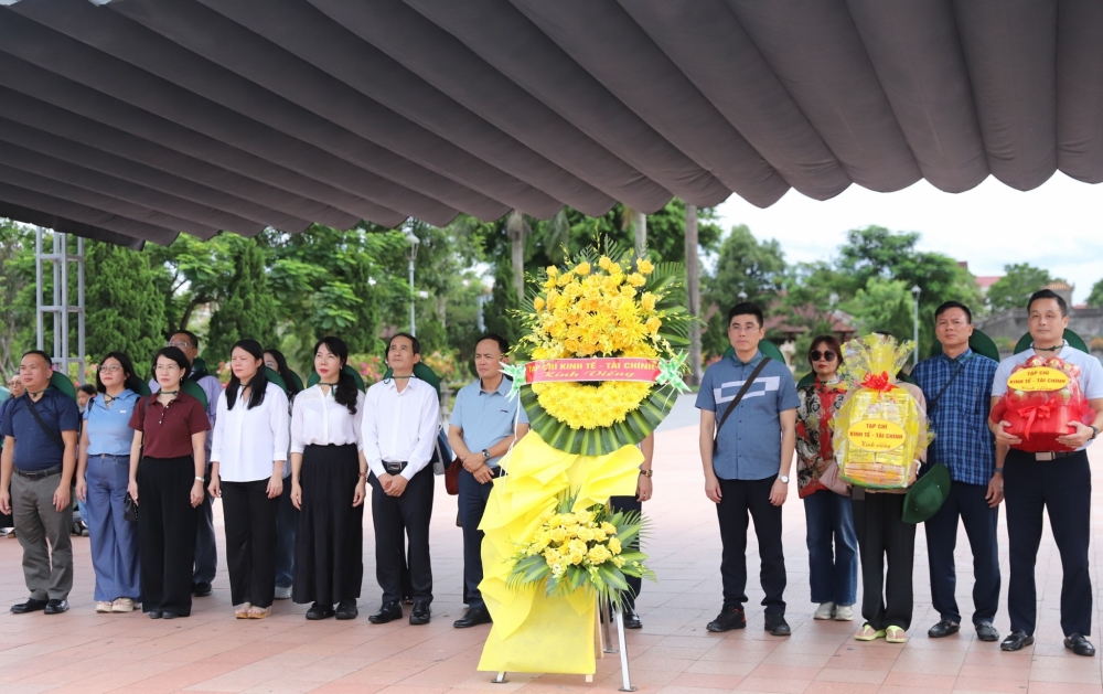 Tạp chí Kinh tế - Tài chính: Hành trình về với những địa chỉ đỏ, bồi đắp lòng biết ơn Tạp chí Kinh tế - Tài chính