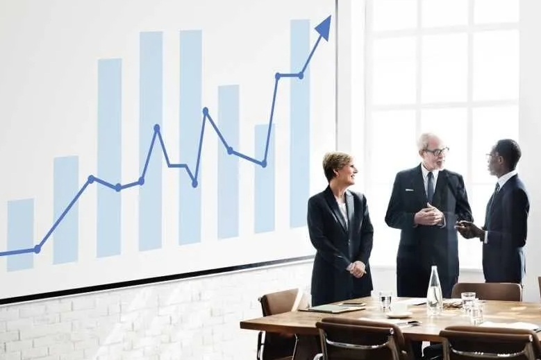 Đặc điểm hội đồng quản trị và hiệu quả tài chính của doanh nghiệp: Tiếp cận từ tổng quan tài liệu