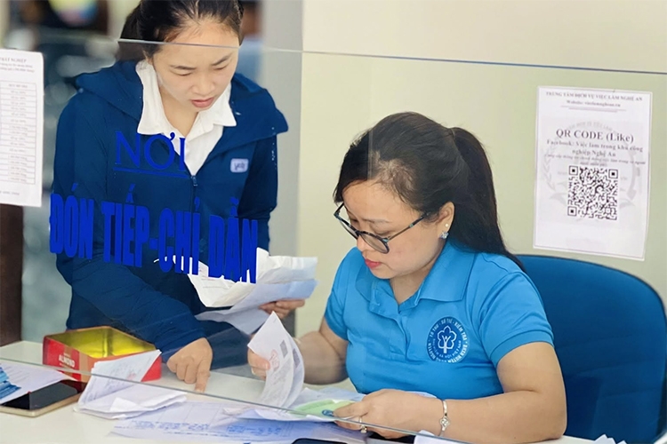 Việc Bảo hiểm xã hội tỉnh Nghệ An rút ngắn thời gian giải quyết nhiều thủ tục hành chính nhằm tạo thuận lợi cho các tổ chức, cá nhân tham gia và thụ hưởng chế độ BHXH, BHYT, BHTN.