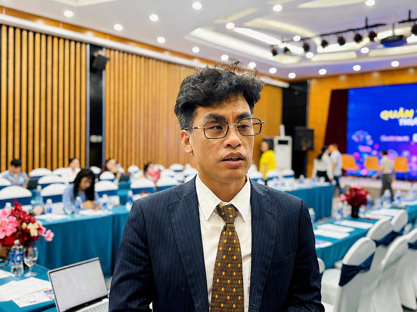 Đang hoạt động, tạm ngừng kinh doanh, chờ giải thể: Tạm hoãn xuất cảnh trong trường hợp nào?