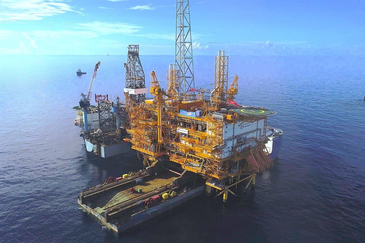 Petrovietnam làm chủ công trình dầu khí ngoài khơi