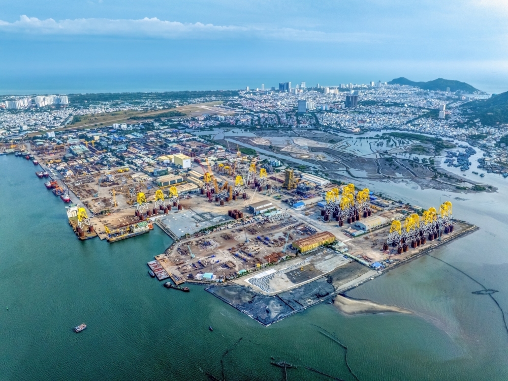 Petrovietnam làm chủ công trình dầu khí ngoài khơi Petrovietnam