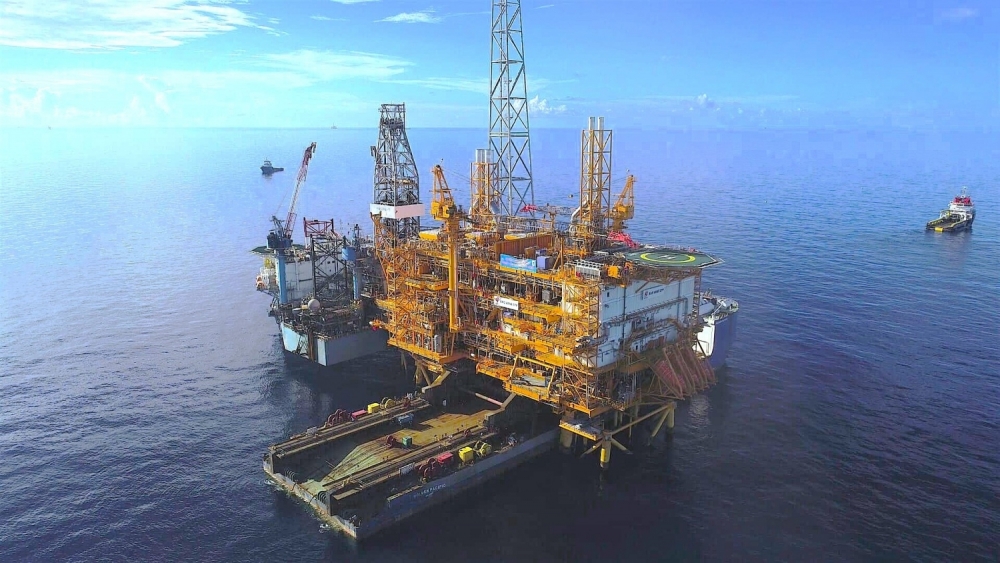 Petrovietnam làm chủ công trình dầu khí ngoài khơi Petrovietnam