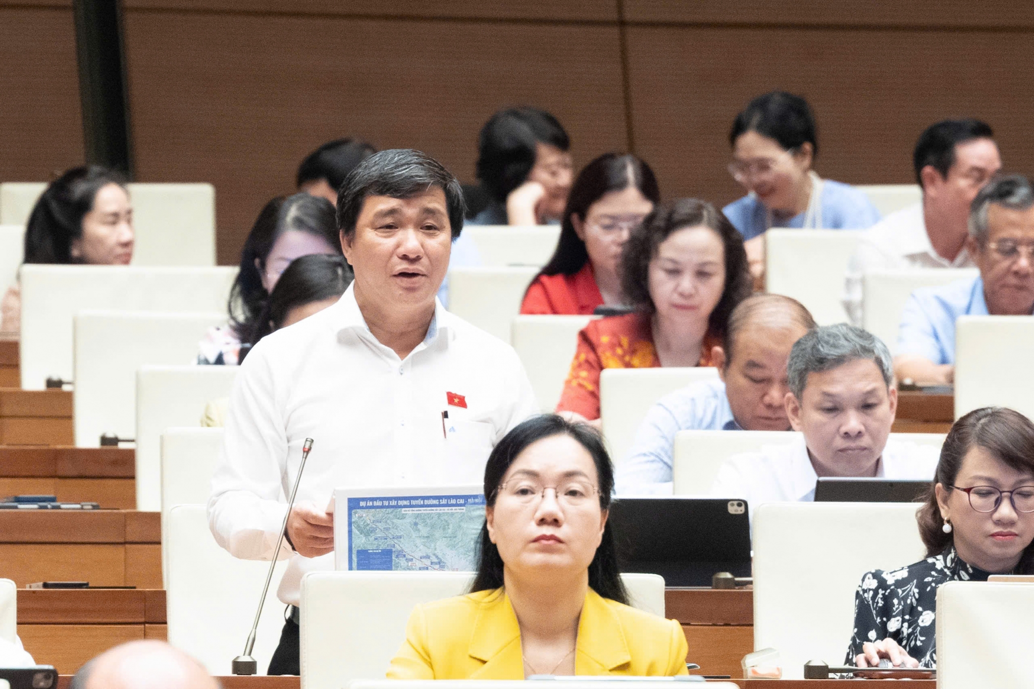 Dự án đường sắt Lào Cai - Hà Nội - Hải Phòng tăng vốn 42,4%, đại biểu đề nghị làm rõ Dự án đường sắt Lào Cai - Hà Nội - Hải Phòng tăng vốn 42,4%, đại biểu đề nghị làm rõ