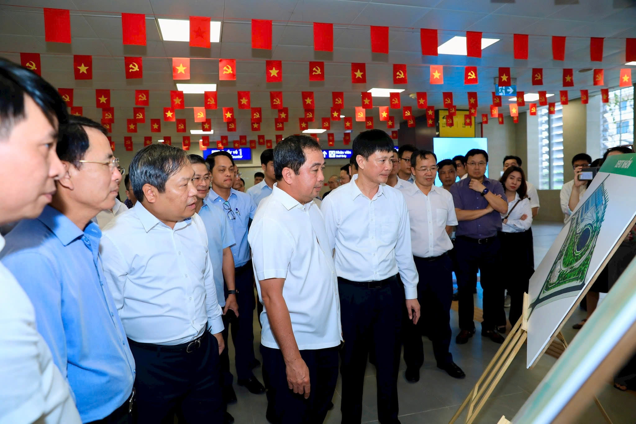Hà Nội quyết tâm hiện thực mục tiêu tăng trưởng 2 con số
