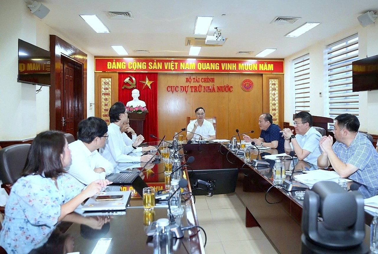 Khởi động triển khai dự án “Xây dựng Trung tâm giám sát và điều hành dự trữ quốc gia” Khởi động triển khai dự án “Xây dựng Trung tâm giám sát và điều hành dự trữ quốc gia”