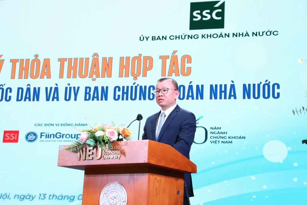 Gắn đào tạo với thực tiễn, chuẩn bị nguồn nhân lực cho thị trường chứng khoán Gắn đào tạo với thực tiễn, chuẩn bị nguồn nhân lực cho thị trường chứng khoán
