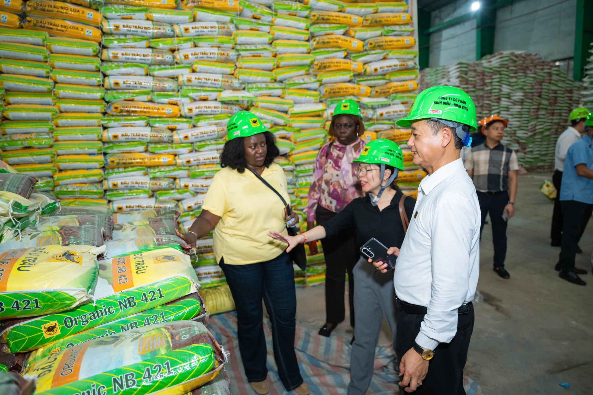 Vinachem đẩy mạnh kết nối với Uganda, mở rộng hợp tác tại thị trường Đông Phi Vinachem đẩy mạnh kết nối với Uganda, mở rộng hợp tác tại thị trường Đông Phi