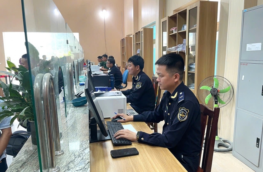 Hải quan khu vực XI đẩy mạnh hỗ trợ, giải quyết vướng mắc phát sinh cho doanh nghiệp. Ảnh: Hải quan khu vực XI