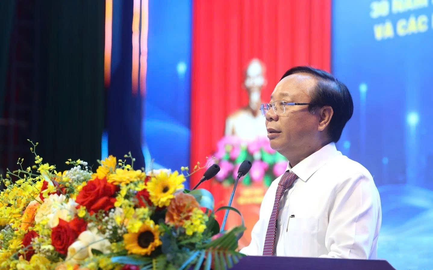 Khu kinh tế Dung Quất: Từ cực tăng trưởng công nghiệp đến trung tâm kinh tế biển năng động Khu kinh tế Dung Quất: Từ cực tăng trưởng công nghiệp đến trung tâm kinh tế biển năng động
