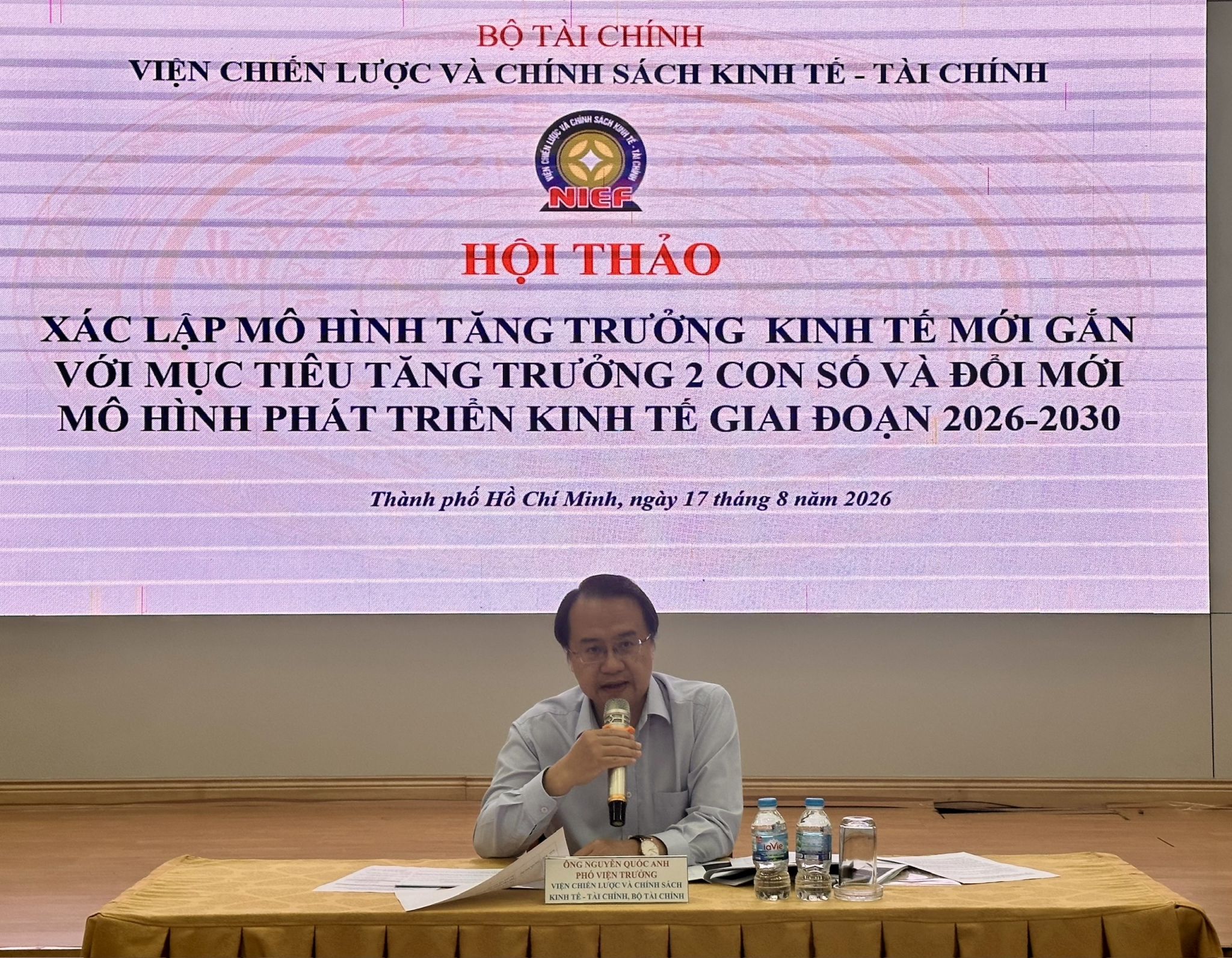 Đổi mới mô hình tăng trưởng, tạo động lực cho mục tiêu tăng trưởng 2 con số