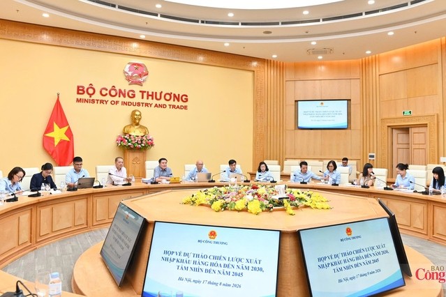 Chiến lược xuất nhập khẩu hướng tới tăng trưởng hai con số trên nền tảng “cân bằng động”