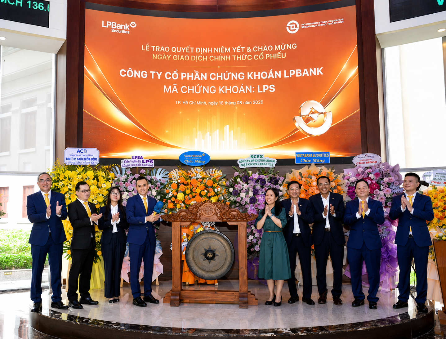 Hơn 1,4 tỷ cổ phiếu LPS chính thức giao dịch trên HoSE Hơn 1,4 tỷ cổ phiếu LPS chính thức giao dịch trên HoSE