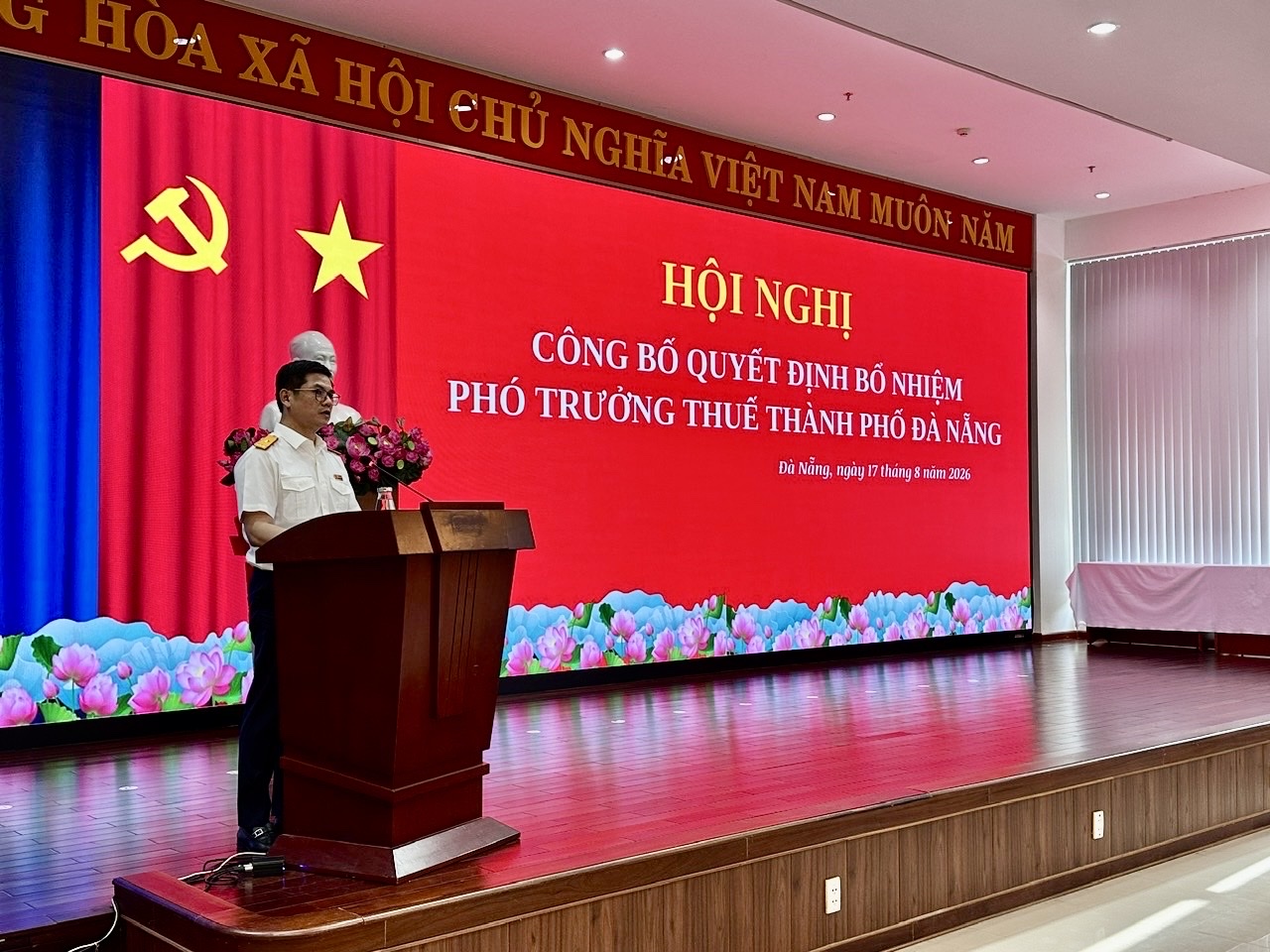Phó Cục trưởng Cục Thuế Vũ Chí Hùng phát biểu tại Hội nghị. Ảnh: Thuế TP. Đà Nẵng.