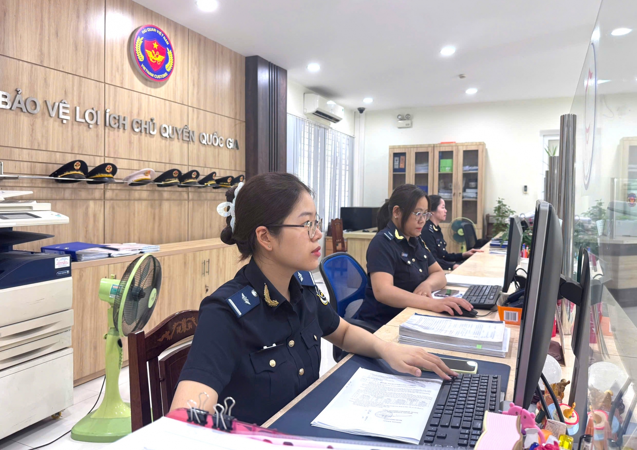 Hoạt động nghiệp vụ của công chức Hải quan khu vực XII. Ảnh: Hải quan khu vực XII.