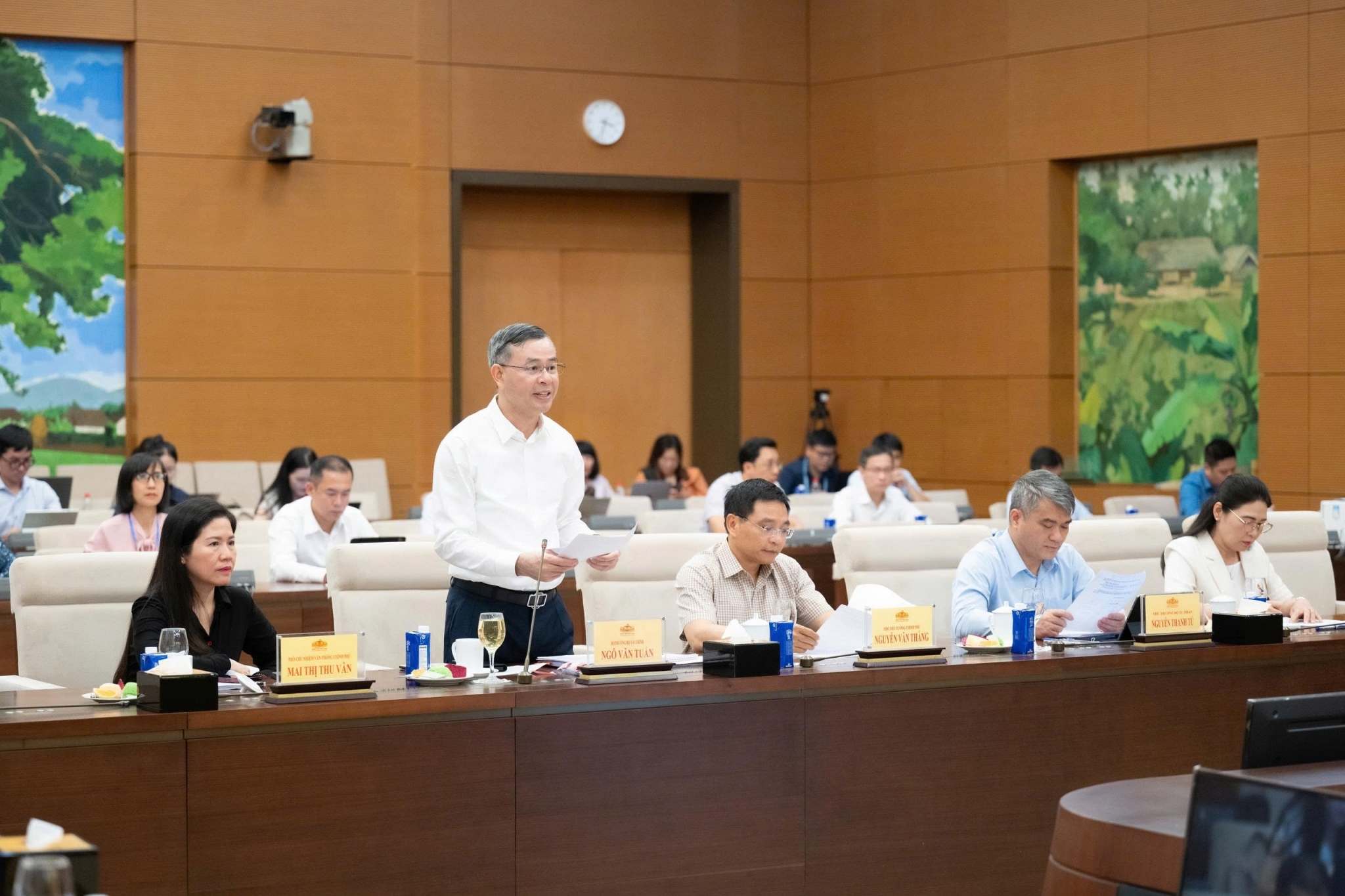 Đề xuất giảm 30% thuế thu nhập cá nhân, doanh nghiệp doanh thu không quá 10 tỷ đồng