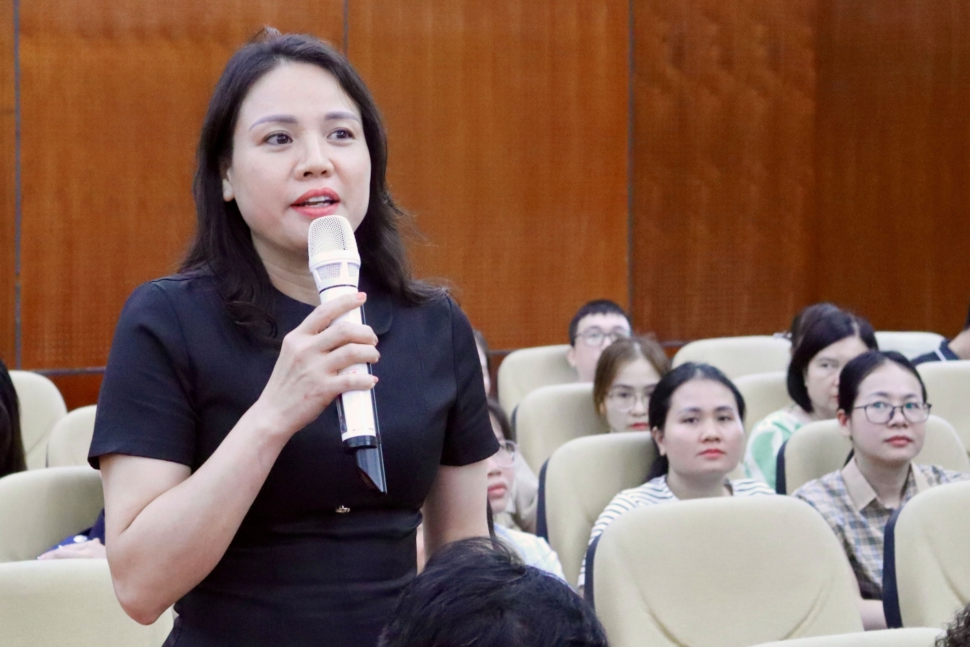 Hải quan khu vực III đồng hành, lắng nghe, chia sẻ với doanh nghiệp