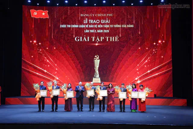 Trao Giải Cuộc thi chính luận về bảo vệ nền tảng tư tưởng của Đảng trong Đảng bộ Chính phủ lần thứ 2