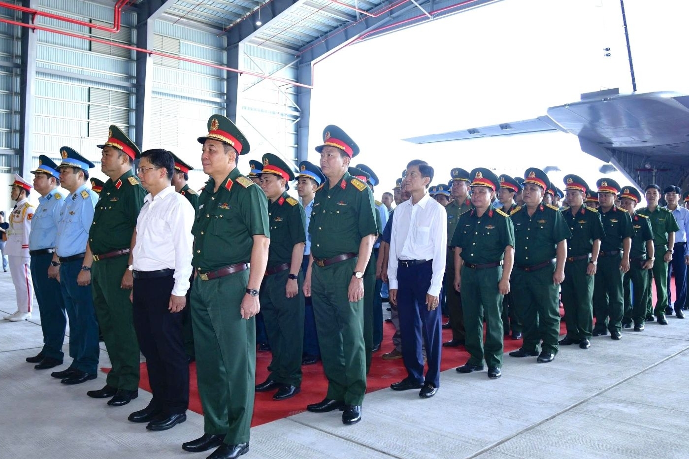 Chuyến bay đặc biệt đưa hơn 7.000 mẫu hài cốt liệt sĩ từ TP. Hồ Chí Minh đi giám định ADN