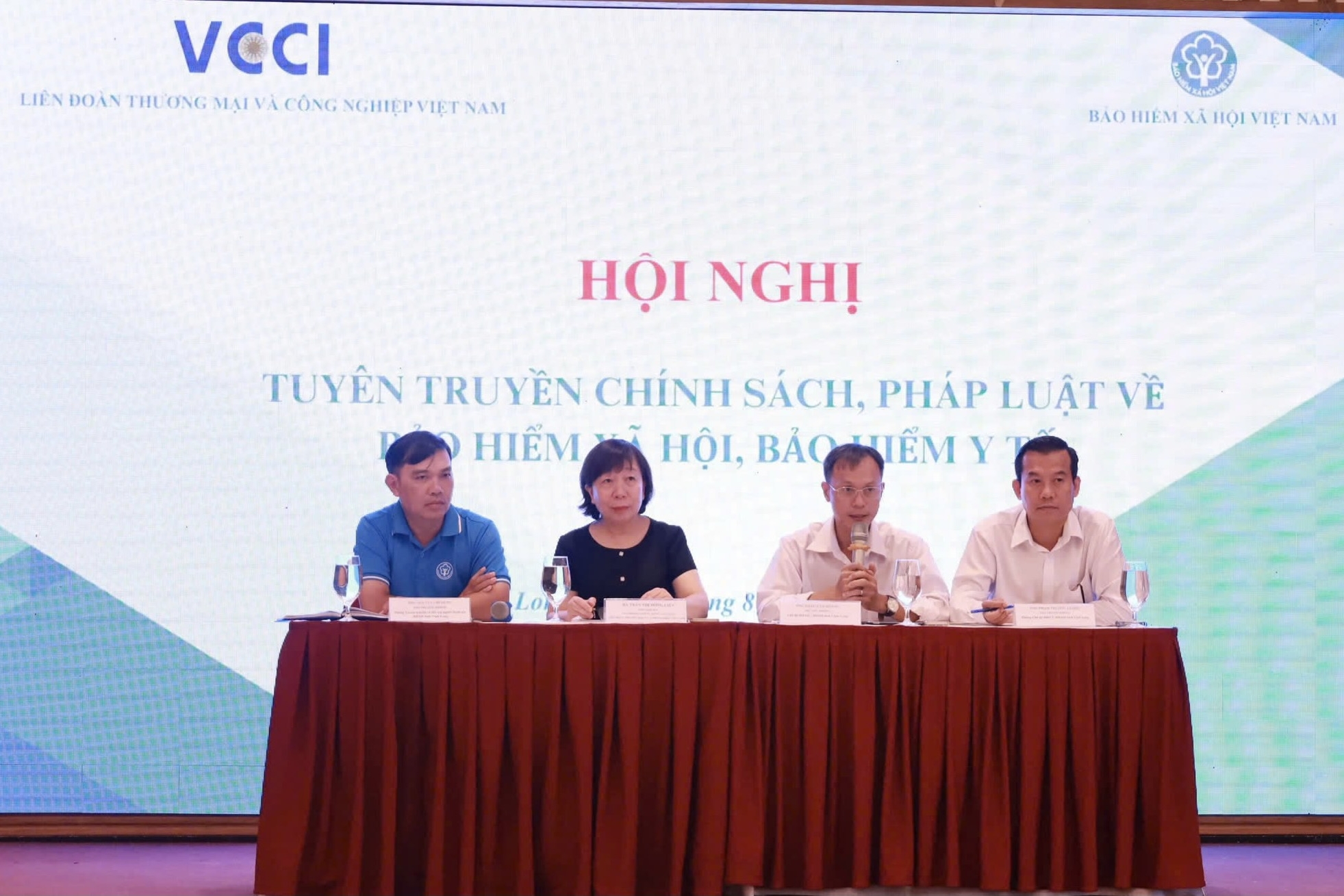 Hàng trăm doanh nghiệp ở tỉnh Vĩnh Long đã được tháo gỡ kịp thời những vướng mắc