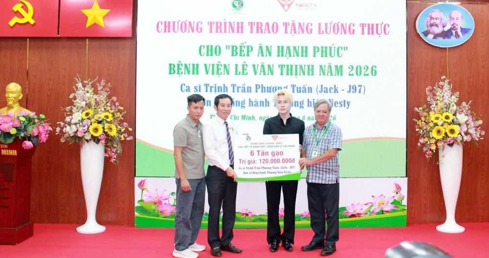 Một bếp ăn, nhiều tấm lòng