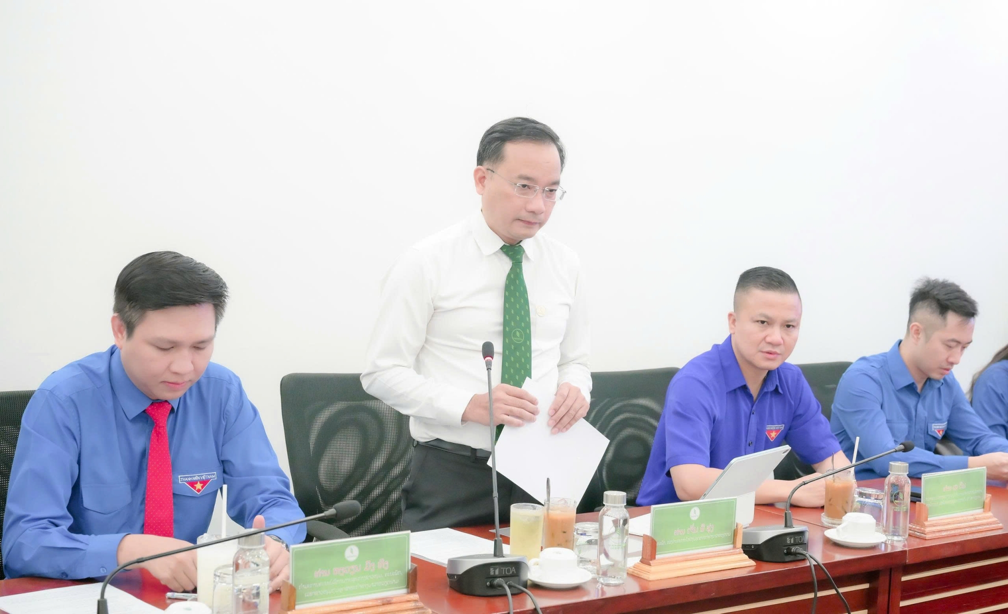 Đoàn Thanh niên Bộ Tài chính Lào thăm và làm việc với Tập đoàn Công nghiệp Cao su Việt Nam