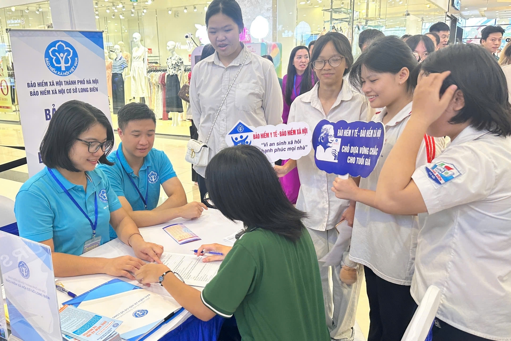 Hà Nội đặt mục tiêu bao phủ BHYT 96,25% dân số trong năm 2026