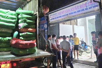 Chặn đứng xe chở hơn 7,6 tấn bột bún không rõ nguồn gốc