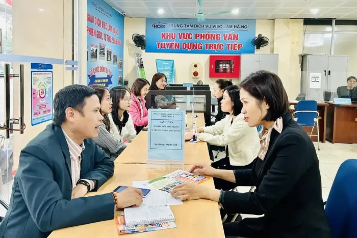 Thị trường lao động: Xuất hiện nghịch lý “thừa lượng, thiếu chất”