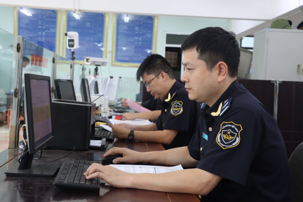 Luật sửa đổi, bổ sung một số điều của Luật Hải quan số 11/2026/QH16 bổ sung khung pháp lý cho quản lý hàng hóa xuất nhập khẩu qua nền tảng thương mại điện tử. Ảnh: Cục Hải quan