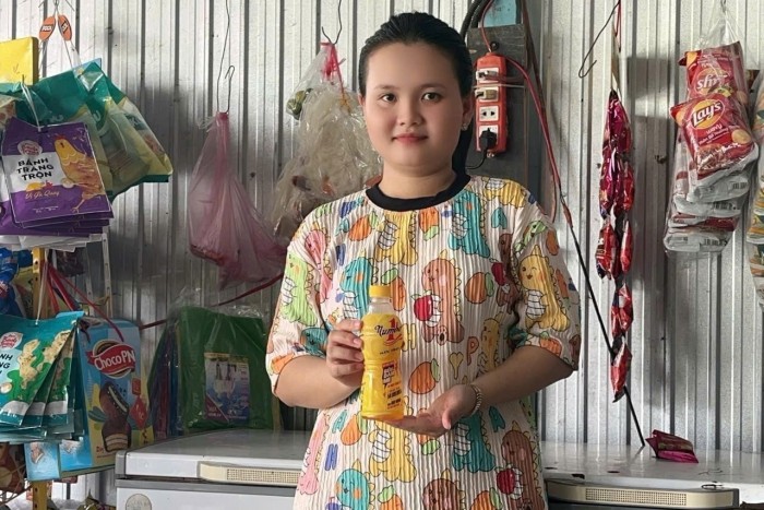 Trúng 50 triệu đồng, cô chủ quán miền Tây dùng tiền thưởng để mở rộng hàng hóa