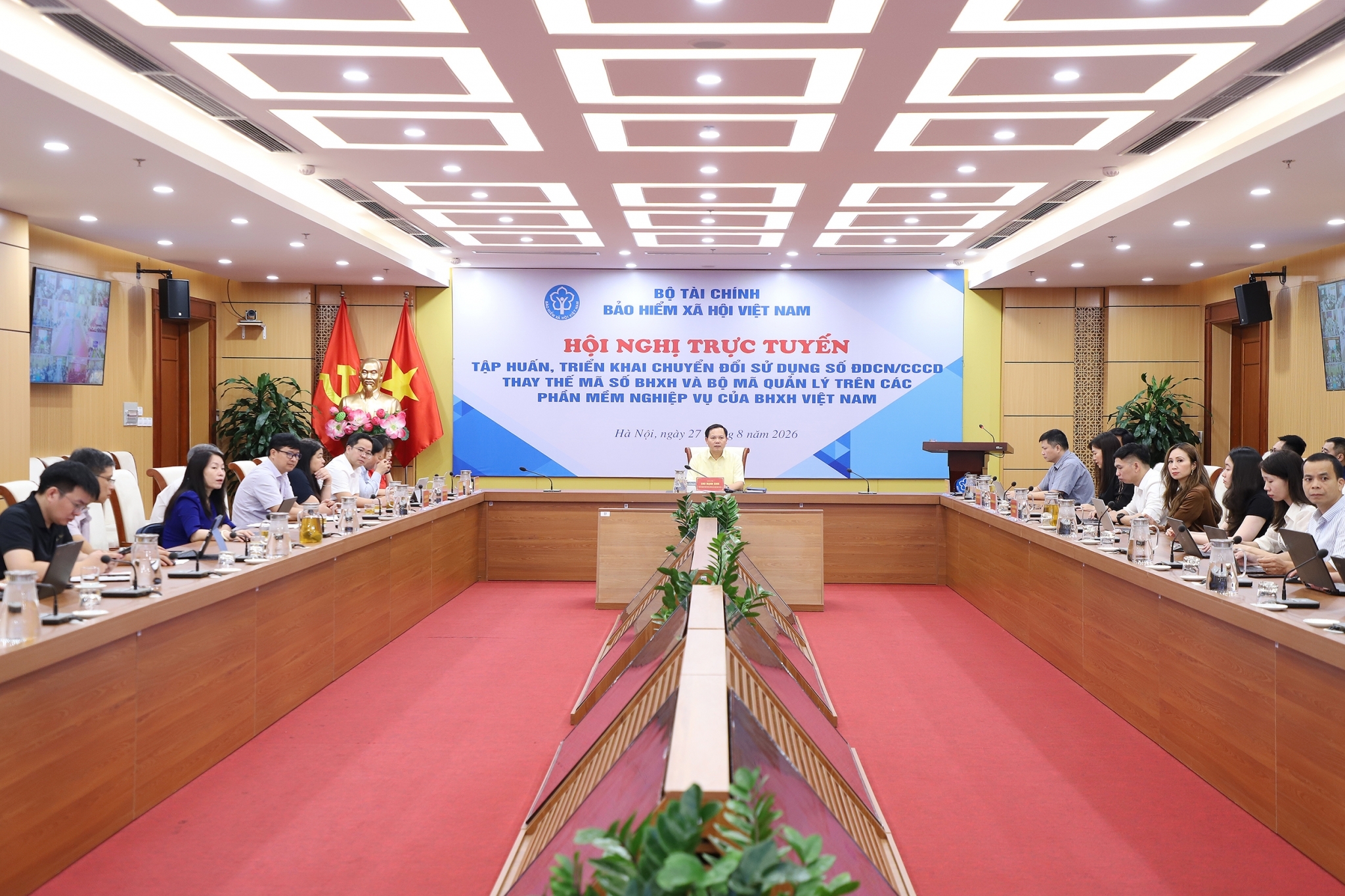 Chuyển sang số định danh cá nhân - Bước chuyển mới trong quản lý bảo hiểm xã hội