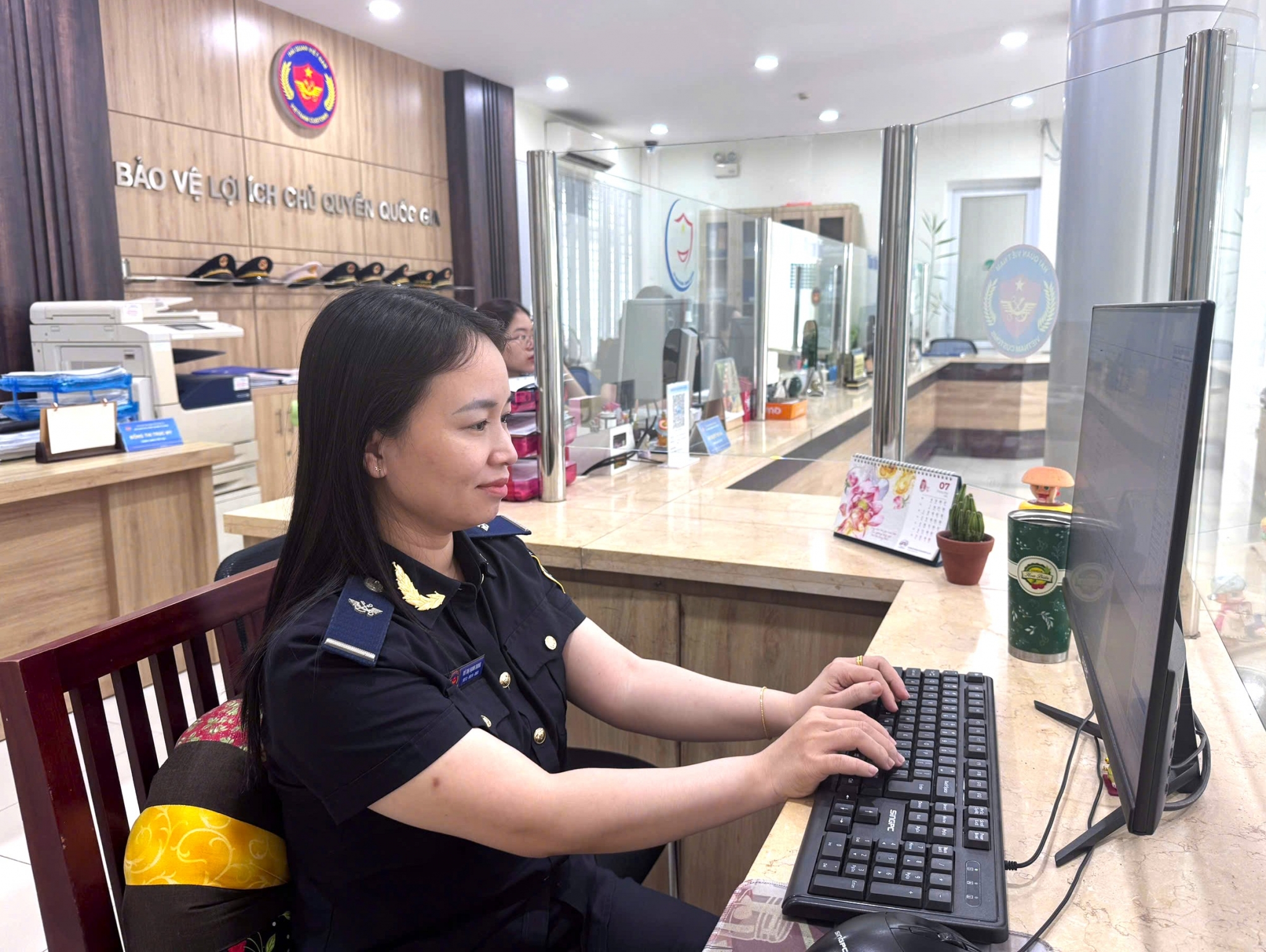 Hoạt động nghiệp vụ của công chức Hải quan khu vực XII. Ảnh: Hải quan khu vực XII. 