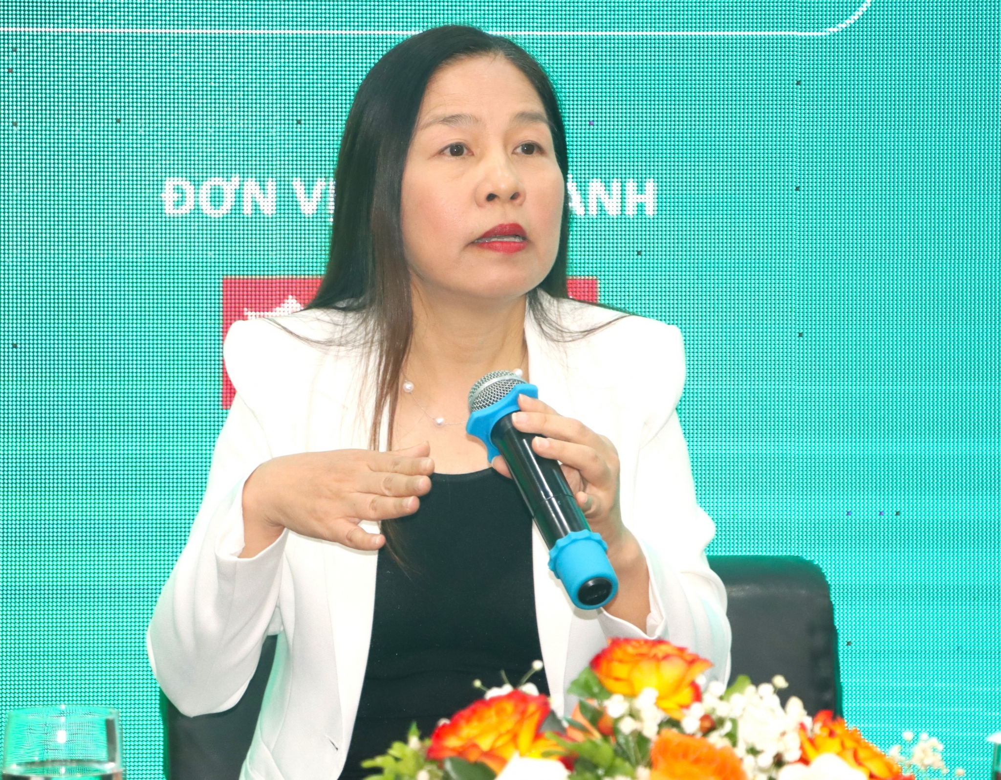 Bà Nguyễn Kim Lan cho rằng, nhiều doanh nghiệp do phụ nữ làm chủ hiện vẫn gặp rào cản về thông tin tiêu chuẩn xuất khẩu, mạng lưới kinh doanh và cơ hội kết nối thương mại