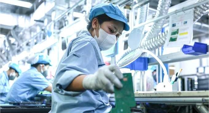 Vốn đầu tư nước ngoài vượt mốc 40 tỷ USD, nền tảng vững thực hiện mục tiêu tăng trưởng 2 con số Vốn đầu tư nước ngoài vượt mốc 40 tỷ USD, nền tảng vững thực hiện mục tiêu tăng trưởng 2 con số