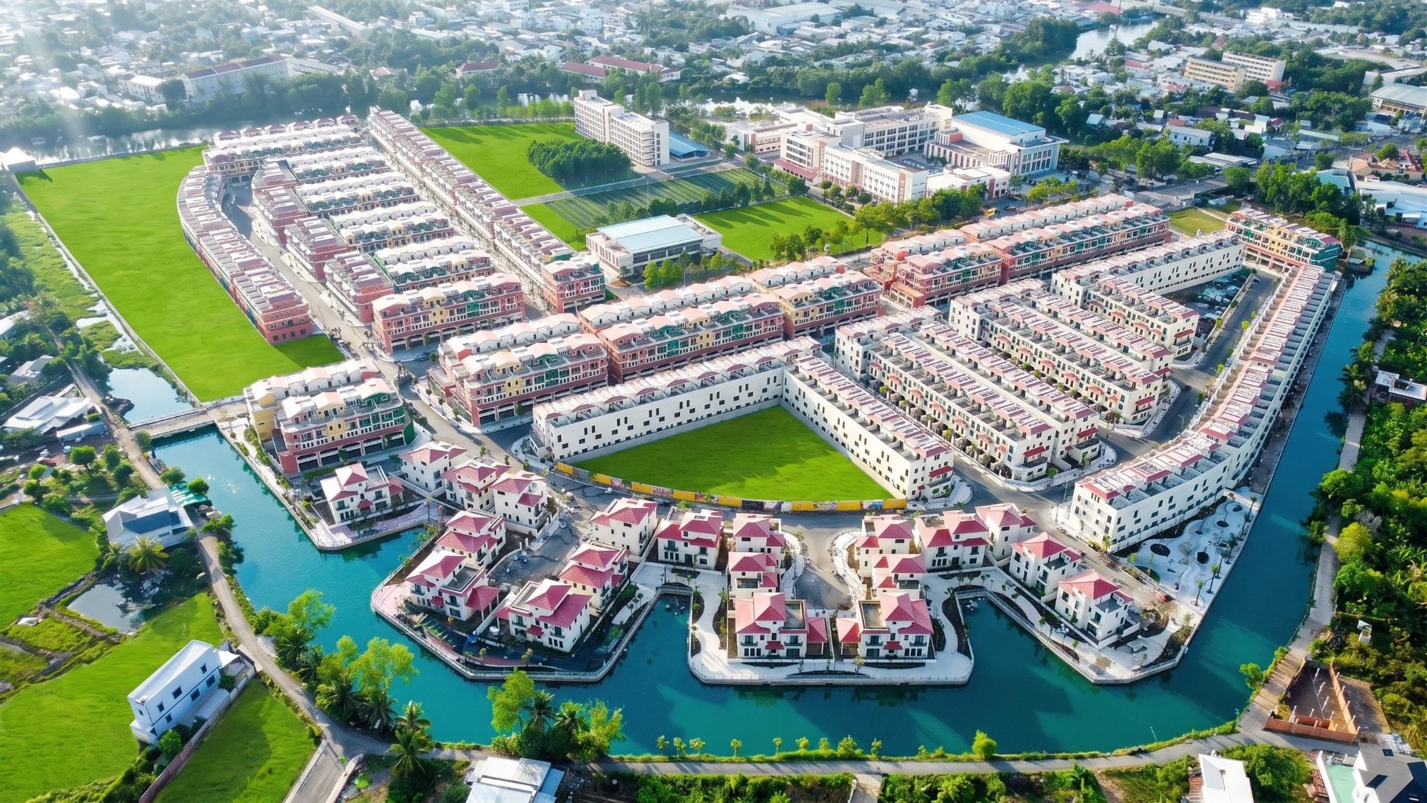 Kiến tạo thương hiệu quốc gia từ sức mạnh kinh tế tư nhân