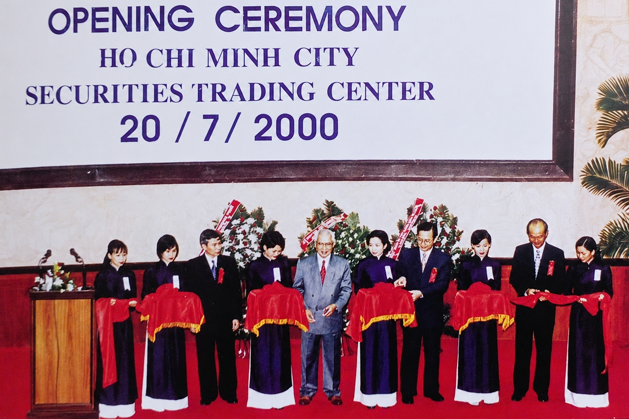 Bài 1: Từ những viên gạch đầu tiên đến ngưỡng cửa nâng hạng