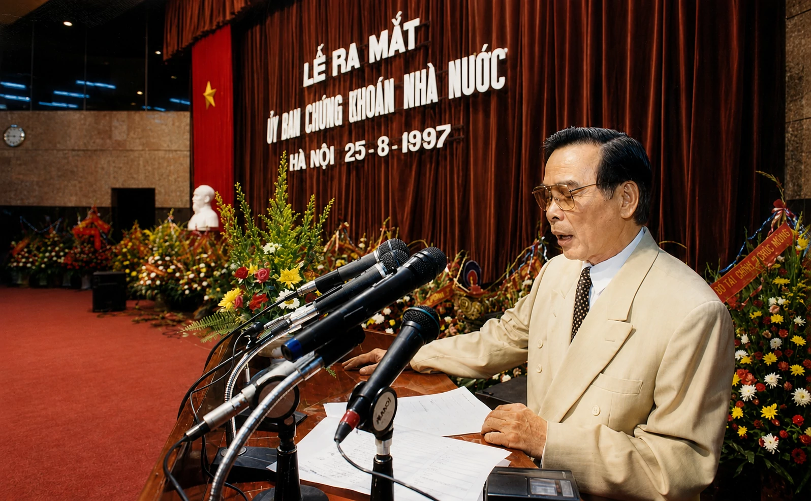 Từ những viên gạch đầu tiên đến ngưỡng cửa nâng hạng thị trường chứng khoán